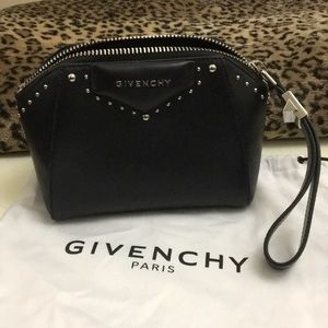 Authentic Givenchy Antigona clutch.